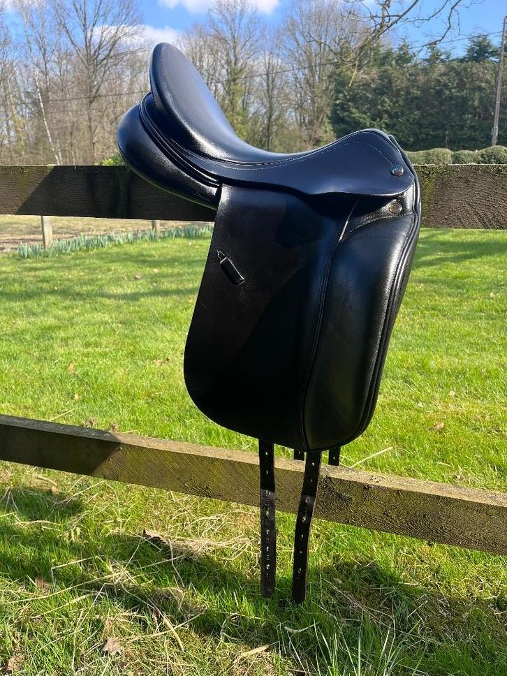 Prestige dressuurzadel, Dieren en Toebehoren, Paarden en Pony's | Zadels, Gebruikt, Dressuur, Ophalen of Verzenden