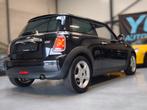 Mini Cooper one 1.6 benzine airco Amby lights sportvelgen 16, Auto's, Euro 5, Zwart, 1600 cc, Zwart