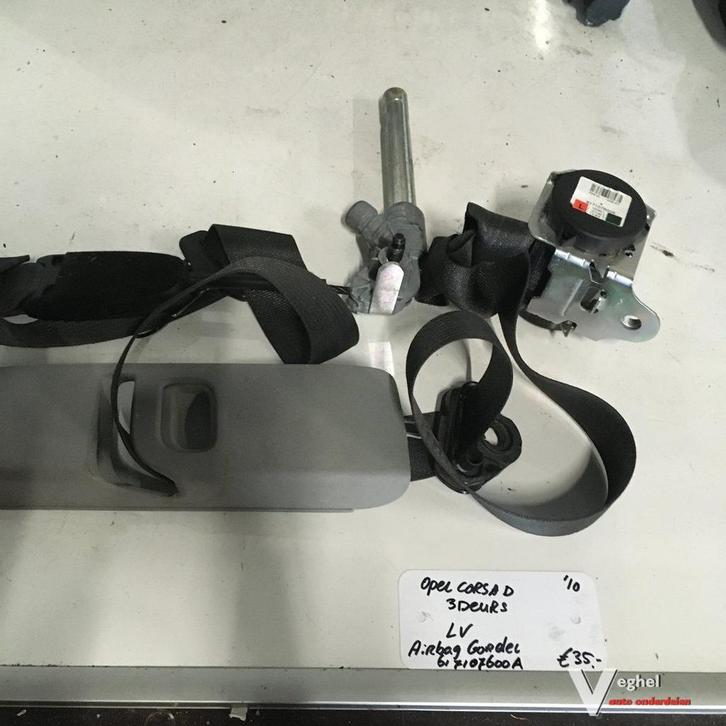 Opel Corsa D  5drs 2010  Gordel Linksvoor  617107600A, Auto-onderdelen, Interieur en Bekleding, Gebruikt, Ophalen of Verzenden