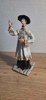keramiek beeldje van priester, Enlèvement ou Envoi