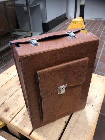 Trolley tas beschikbaar voor biedingen