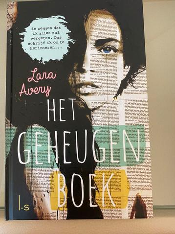 Lara Avery - Het geheugenboek beschikbaar voor biedingen