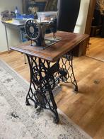 Antieke naaimachine met tafeltje, Antiek en Kunst, Antiek | Naaimachines, Ophalen