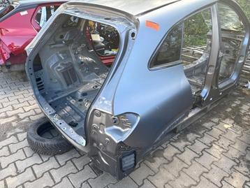 Snijdeel rechts-achter van een Mercedes GLA (662) beschikbaar voor biedingen