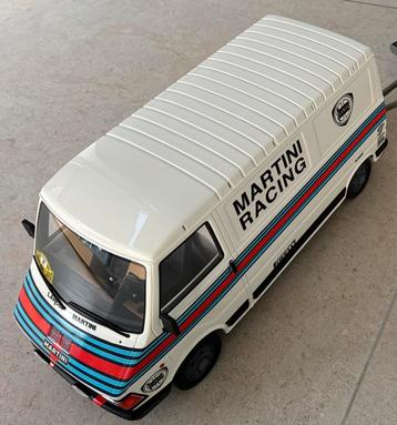 Pouf Fiat 242 Martini Racing 1/18, Enlèvement ou Envoi, Comme neuf, Voiture, OttOMobile
