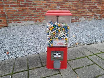 Distributeur automatique de noix de cacahuètes M&M's