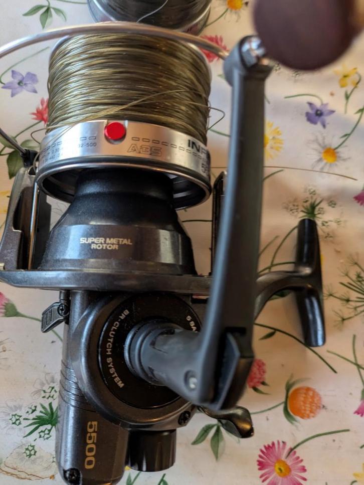 Te koop: Hengels plus molens, Watersport en Boten, Hengelsport | Karpervissen, Zo goed als nieuw, Ophalen