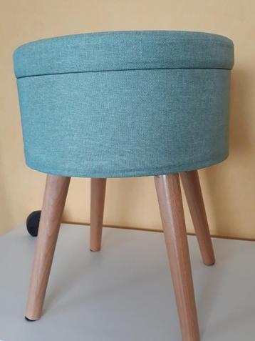 Tabouret pouf , bois tissu vert clair. beschikbaar voor biedingen