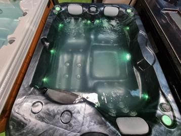 💦gecko spa design jacuzzi 💦nog geen jaar gebruikt ‼️, Tuin en Terras, Ophalen of Verzenden, Zo goed als nieuw, Filter