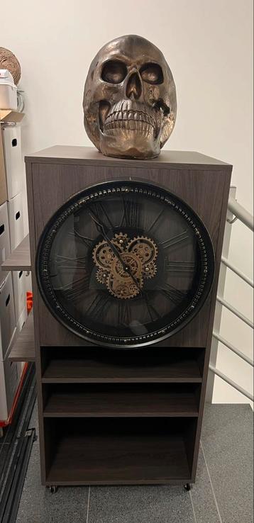 Barmeubel beschikbaar voor biedingen