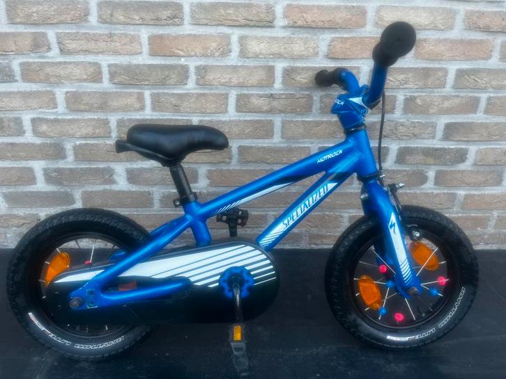 Kinderfiets Specialized, Fietsen en Brommers, Fietsen | Kinderfietsjes, Gebruikt, Minder dan 16 inch, Zijwieltjes, Ophalen