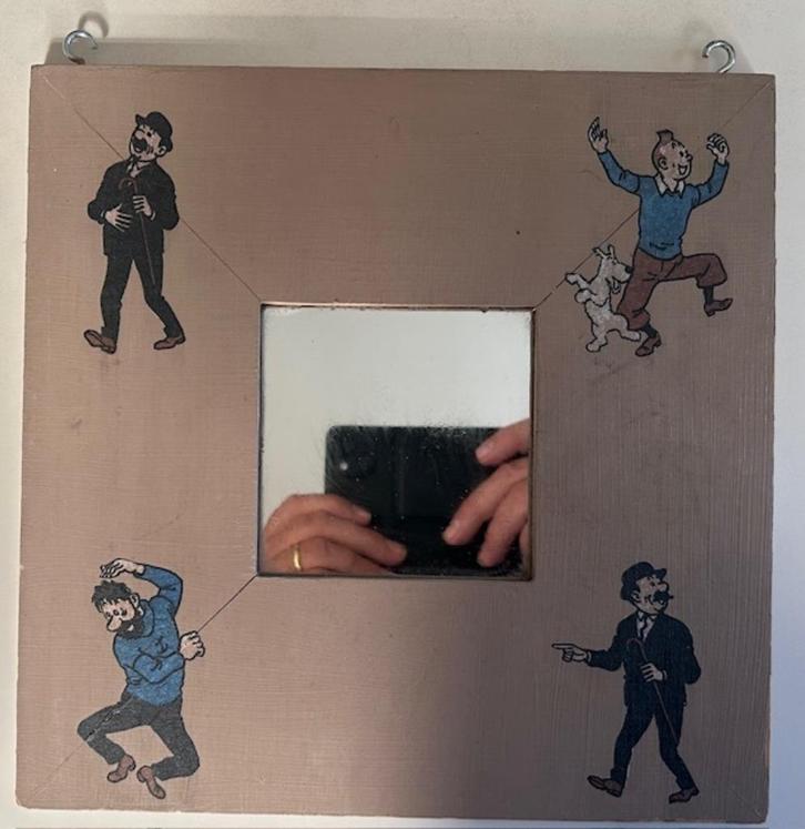KUIFJE SPIEGEL IN HOUTEN KADER STRIPCURIOSUM TINTIN, Verzamelen, Stripfiguren, Zo goed als nieuw, Gebruiksvoorwerp, Kuifje, Ophalen of Verzenden