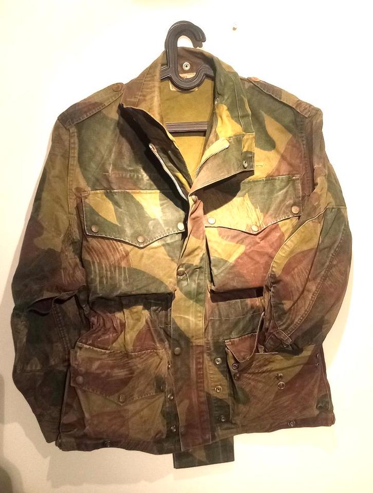 Veste militaire belge originale avec camouflage, Collections, Objets militaires | Général, Armée de terre, Enlèvement ou Envoi
