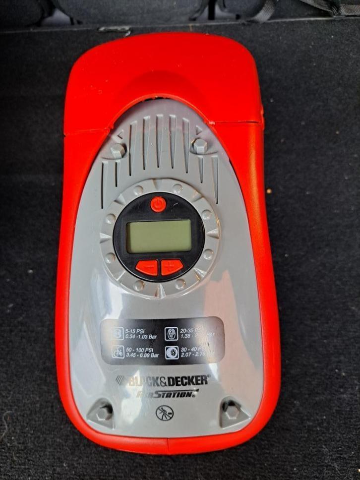 BLACK+DECKER ASI300-QS compressor, Auto diversen, Autogereedschap, Zo goed als nieuw, Ophalen