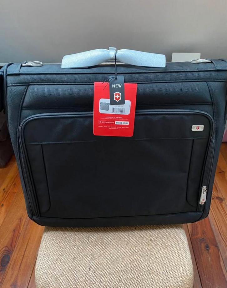 Nieuwe VICTORINOX koffer/kledinghouder, Handtassen en Accessoires, Koffers, Nieuw, Ophalen