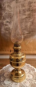 Quinquet style ancien avec base en laiton poli, Enlèvement