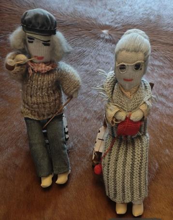 Gebreide poppen, oma en opa. beschikbaar voor biedingen