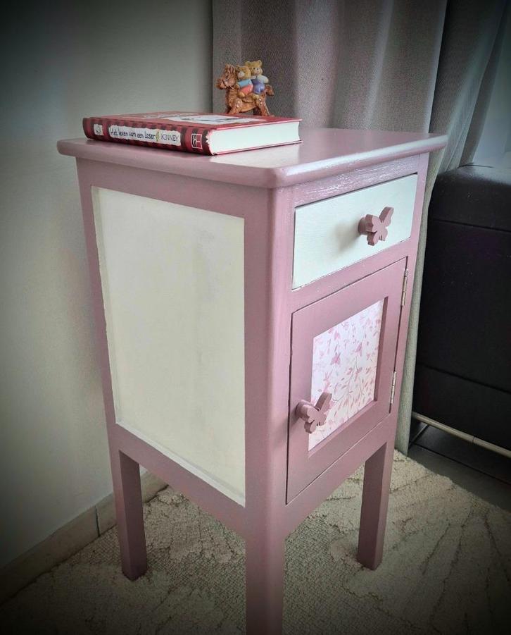 Handgemaakt Nachtkastje, Huis en Inrichting, Slaapkamer | Nachtkastjes, Nieuw, 70 cm of meer, Minder dan 45 cm, Hout, Ophalen