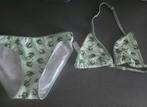 Bikini's en nieuwe lingerie, Ophalen, Zo goed als nieuw