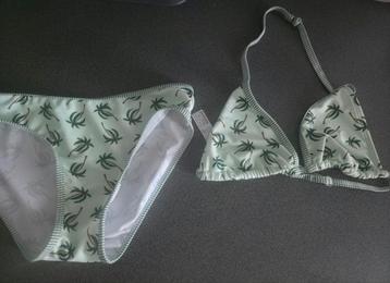 Bikini's en nieuwe lingerie, Enlèvement, Comme neuf