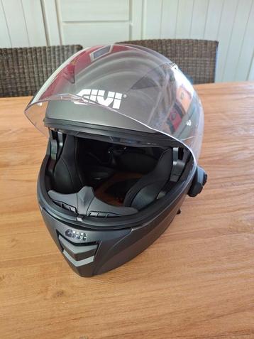 Te koop motorhelm GIVI beschikbaar voor biedingen