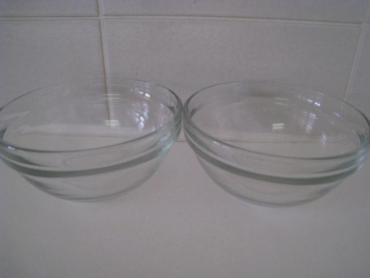 2 glazen schalen, Arcoroc France, maten H 5,5cm x diam 12cm, Huis en Inrichting, Keuken | Servies, Ophalen