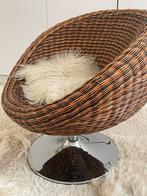 Vintage rotan stoel, Huis en Inrichting, Fauteuils, Ophalen, Gebruikt