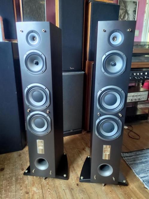 Driehoek Antal Ex (2010), Audio, Tv en Foto, Luidsprekerboxen, Zo goed als nieuw, Front, Rear of Stereo speakers, 120 watt of meer