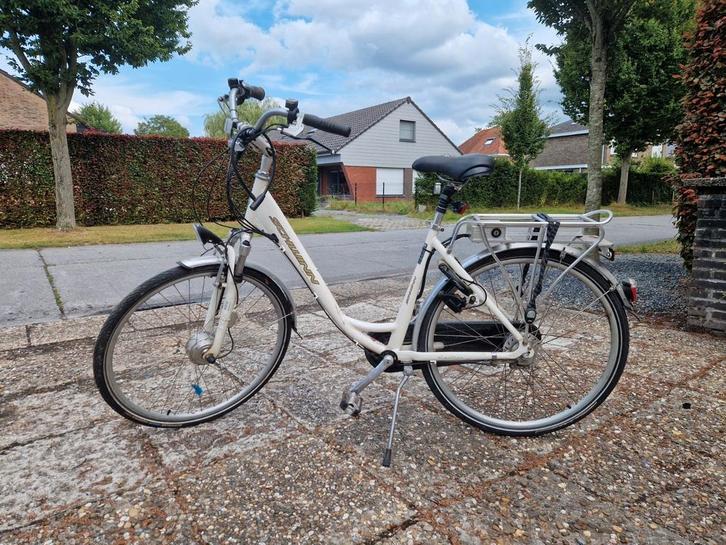 Schwinn Transit eBike, Fietsen en Brommers, Elektrische fietsen, Gebruikt, Overige merken, 47 tot 51 cm, 30 tot 50 km per accu