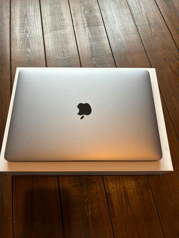 Macbook Pro 13 beschikbaar voor biedingen