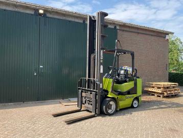 1999 Clark CGC 30 Vorkheftruck beschikbaar voor biedingen