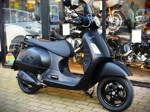 PIAGGIO VESPA GTS 300 HPE ***MOTOVERTE.BE***, Motoren, Motoren | Piaggio, Bedrijf, Scooter, 12 t/m 35 kW, Ophalen