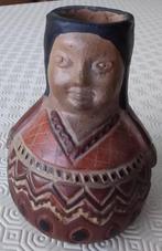 Kleine gekleurde terracotta vaas., Ophalen