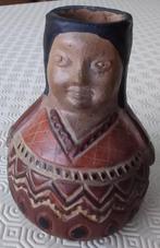 Kleine gekleurde terracotta vaas., Ophalen
