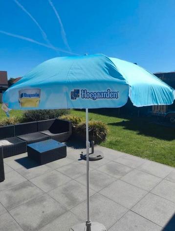 Nieuwe parasol van hoegaarden beschikbaar voor biedingen