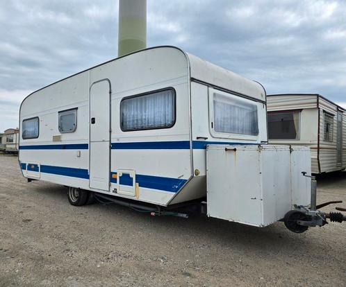 Trekcaravan in snelverkoop bieden !!!, Caravans en Kamperen, Caravans, Bedrijf, Knaus, Ophalen