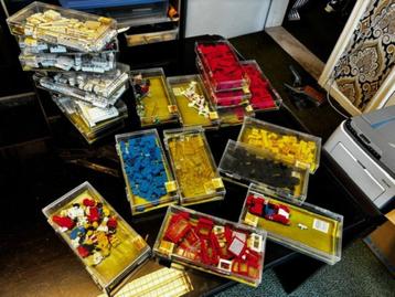 Cubes Lego  disponible aux enchères