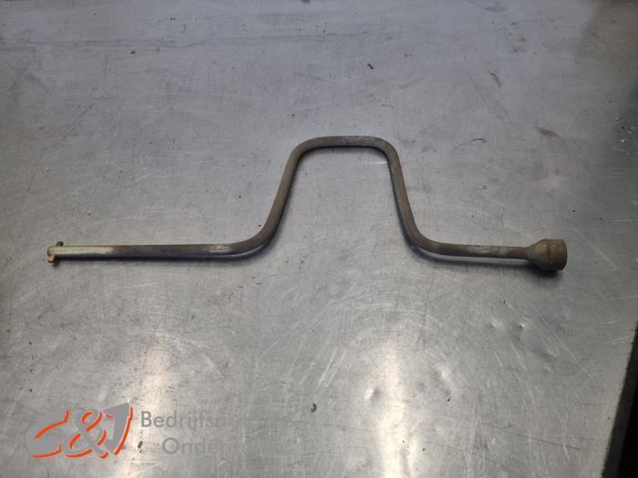 Clé pour écrous de roue d'un Renault Trafic, Autos : Pièces & Accessoires, Autres pièces automobiles, Renault, Utilisé, 3 mois de garantie