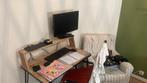Bureau - Sklum, Huis en Inrichting, Bureaus, Ophalen, Zo goed als nieuw, Bureau