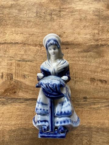 2 beeldjes Delft Blauw beschikbaar voor biedingen