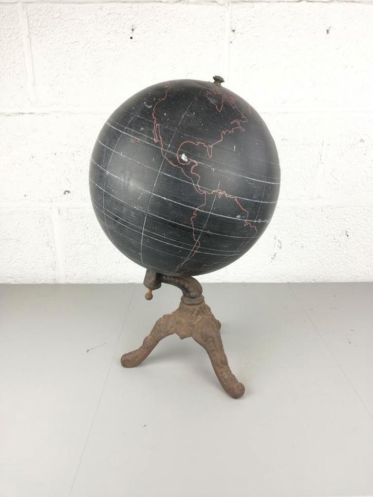 Antieke wereldbol / krijtbol, Huis en Inrichting, Woonaccessoires | Wereldbollen, Ophalen