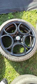 18 inch Alfa Romeo Giulietta QV-velgen met nieuwe banden, Auto-onderdelen, Banden en Velgen, Ophalen of Verzenden, 18 inch, Band(en)