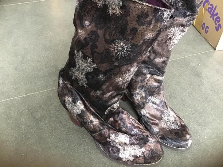 11 paar Laarzen Botjes maat 41, Kleding | Dames, Schoenen, Zwart, Ophalen