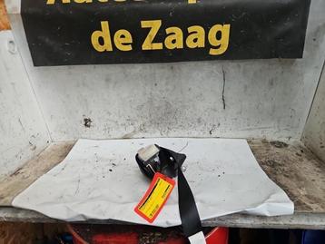 Veiligheidsgordel rechts-voor van een Nissan Pixo beschikbaar voor biedingen