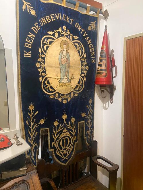 Antieke processievlag, Antiek en Kunst, Antiek | Religieuze voorwerpen, Ophalen of Verzenden