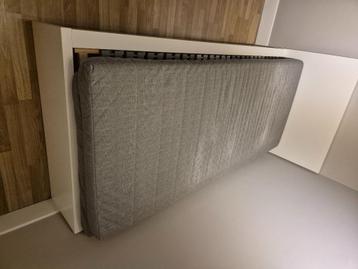 Malm 1 persoonsbed met lattenbodem en bedlades.  beschikbaar voor biedingen