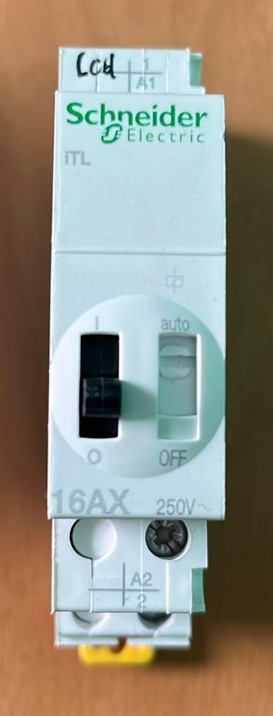 13 teleruptoren Schneider Electric 16AX, Hobby en Vrije tijd, Elektronica-componenten, Gebruikt, Ophalen