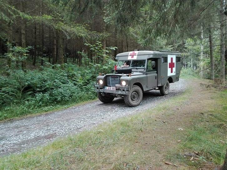 Landrover 109 Marshall ambulance (camper), Verzamelen, Militaria | Algemeen, Ophalen