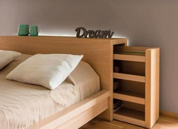 Bed hoofd einde ikea malm met 2 uitschuifbare nachtkastjes beschikbaar voor biedingen