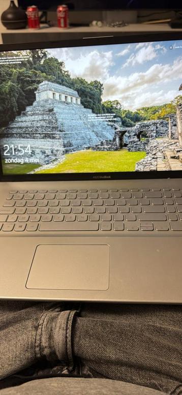Asus vivobook, Computers en Software, Windows Laptops, Ophalen, Zo goed als nieuw